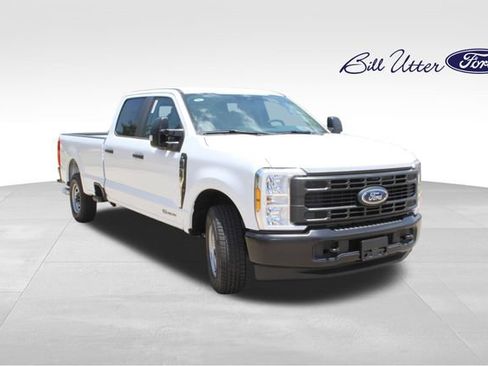 New 2026 Ford F250 XL w/ Camper Package RWD image 2