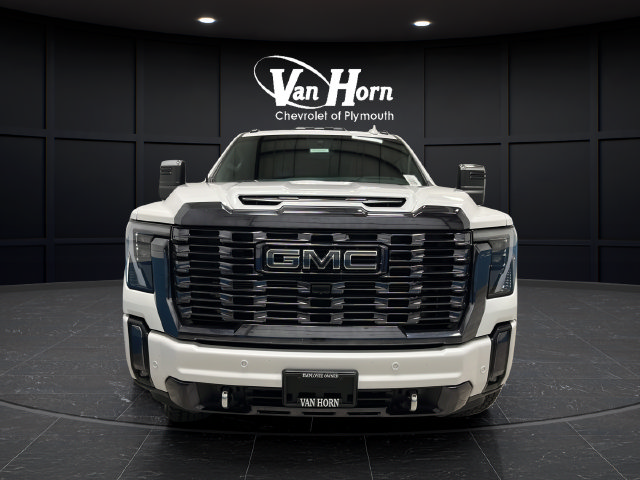 Used 2024 GMC Sierra 3500 Denali Ultimate AWD/4WD image 2