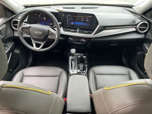 Used 2024 Chevrolet Trax ACTIV w/ Driver Confidence Package image 22