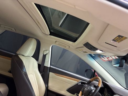 Used 2019 Lexus RX 350L FWD image 13