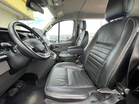 Used 2023 Ford Transit 350 XLT image 28