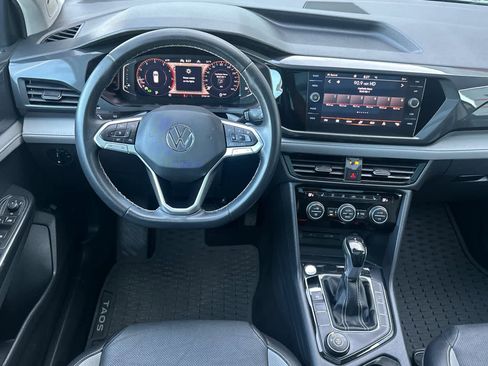 Used 2022 Volkswagen Taos SEL image 15
