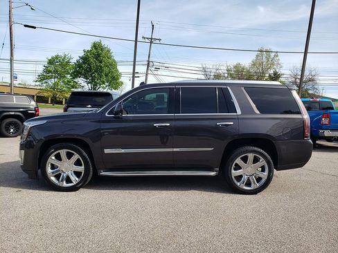 Used 2015 Cadillac Escalade Luxury AWD/4WD image 8