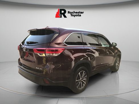 Certified 2018 Toyota Highlander XLE AWD/4WD image 7