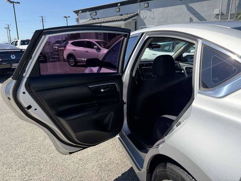 Used 2017 Nissan Altima 2.5 SV FWD image 12