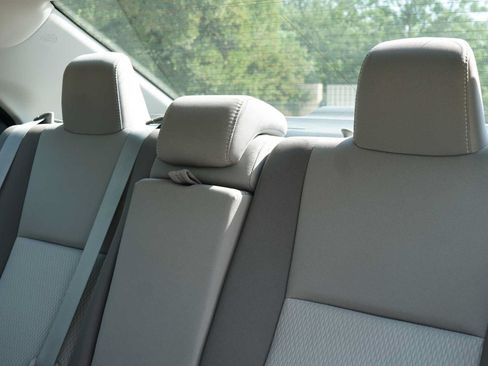 Used 2019 Toyota Corolla LE FWD image 19