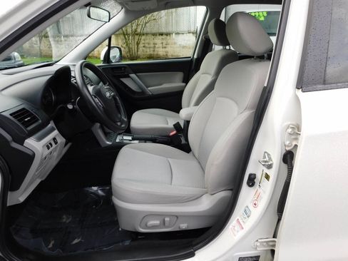Used 2015 Subaru Forester 2.5i Premium w/ All-Weather Package AWD/4WD image 6