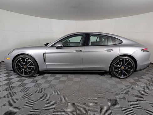 Certified 2023 Porsche Panamera Platinum Edition image 2