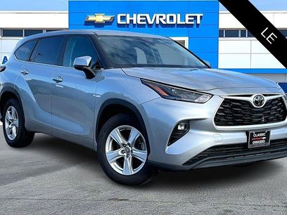 Used 2024 Toyota Highlander LE