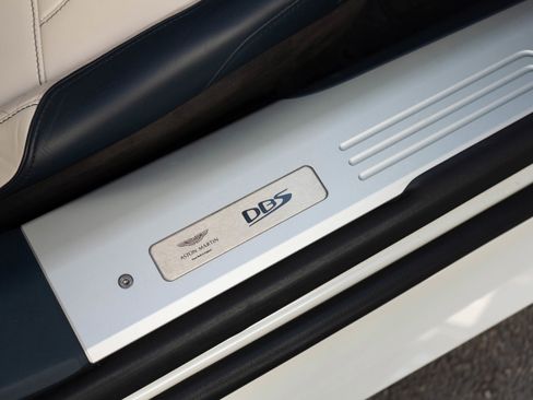 Used 2019 Aston Martin DBS Superleggera image 26