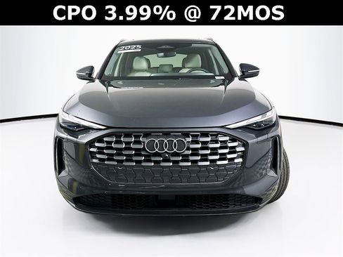 Certified 2025 Audi Q5 Premium w/ Convenience Package image 5