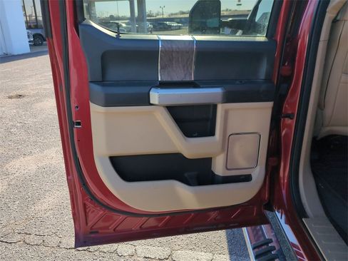 Used 2019 Ford F250 Lariat w/ Lariat Ultimate Package image 24