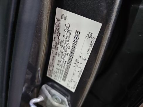 Used 2016 Ford Escape SE image 29