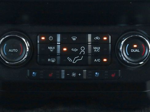 Used 2021 Ford F250 Lariat w/ Lariat Value Package AWD/4WD image 31