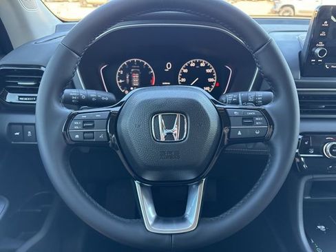 New 2025 Honda Pilot EX-L image 5