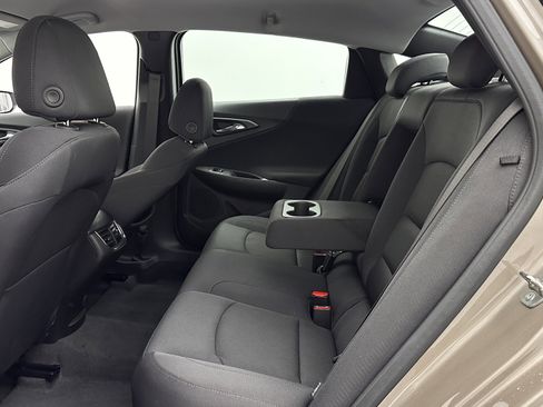 Used 2025 Chevrolet Malibu LT image 24