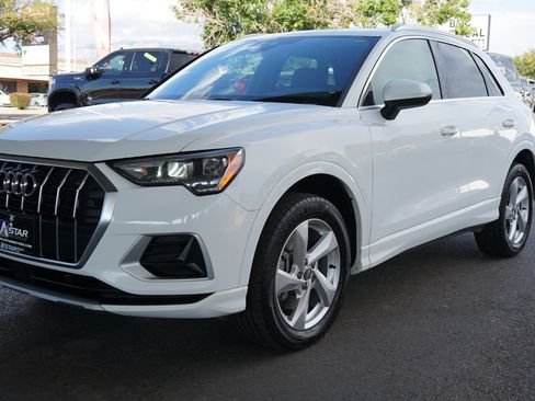 Used 2020 Audi Q3 2.0T Premium image 7