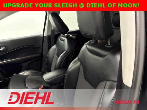 Certified 2019 Jeep Compass Latitude image 18