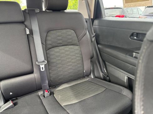 Used 2025 Nissan Pathfinder SV FWD image 38