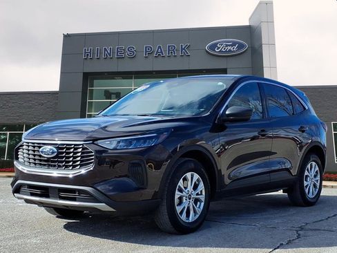 Certified 2023 Ford Escape Active AWD/4WD image 3
