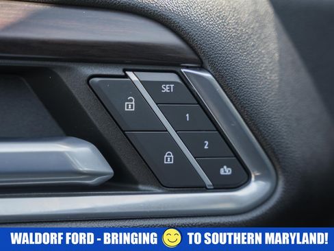 Used 2022 GMC Sierra 1500 SLT w/ SLT Convenience Package image 43