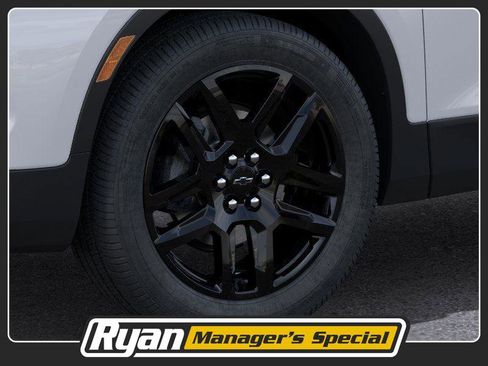 New 2025 Chevrolet Blazer LT image 9