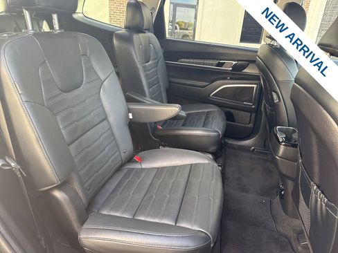 Used 2024 Kia Telluride SX Prestige w/ Towing Package AWD/4WD image 11