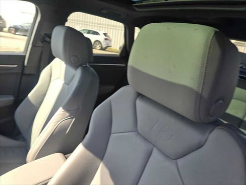 Used 2024 Audi Q3 2.0T Premium Plus w/ Premium Plus Package image 25