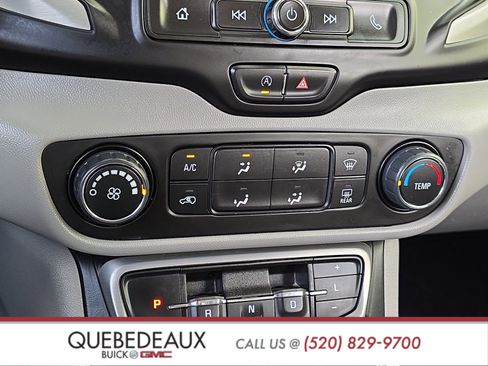 Used 2024 GMC Terrain SLE FWD image 19