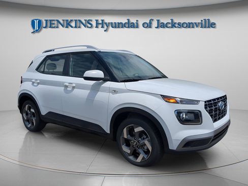 New 2025 Hyundai Venue SEL image 7