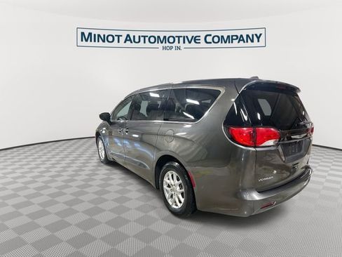 Used 2023 Chrysler Voyager LX image 6