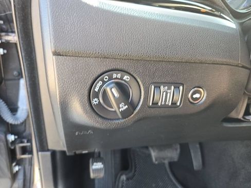 Used 2023 Chrysler 300 S RWD image 17