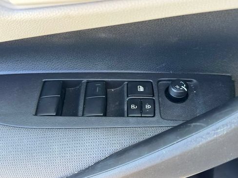 Used 2024 Toyota Corolla LE FWD image 8