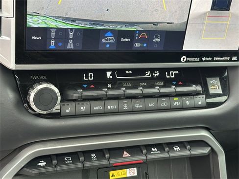 Certified 2023 Toyota Sequoia Platinum image 21