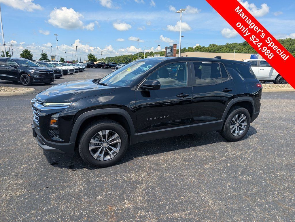 Used 2026 Chevrolet Equinox LT w/ Convenience Package II FWD image 4