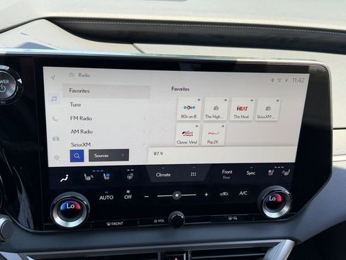 New 2026 Lexus RX 450h AWD image 17