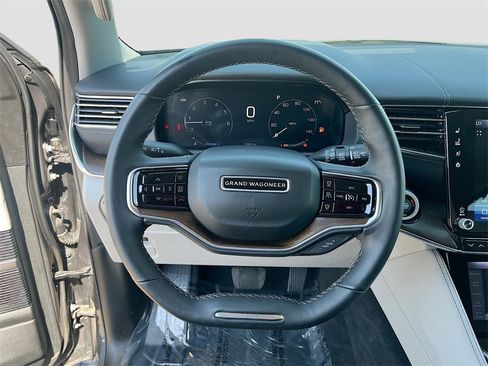 Used 2023 Jeep Grand Wagoneer 4WD image 11