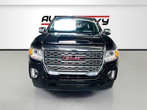 Used 2021 GMC Canyon Denali image 2