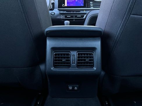 Used 2025 Toyota Camry LE image 12