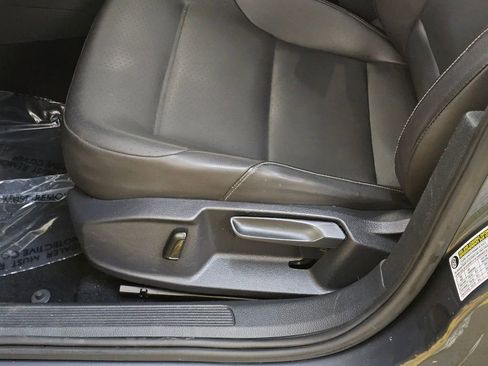 Used 2015 Volkswagen Golf SE image 24