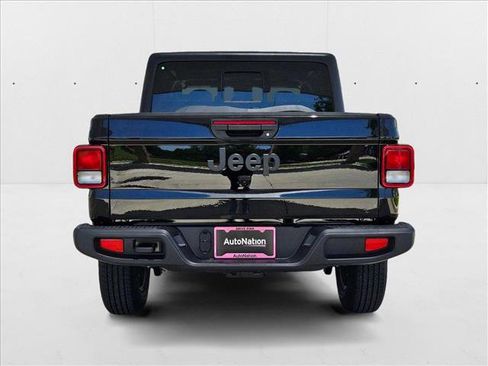 New 2025 Jeep Gladiator Sport image 8