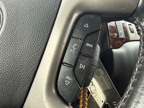 Used 2014 GMC Yukon XL Denali image 20