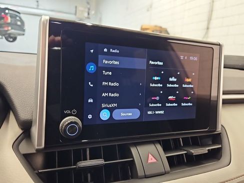 Used 2023 Toyota RAV4 XLE image 23