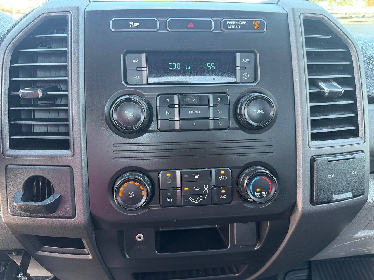 Used 2017 Ford F250 XL w/ Power Equipment Group RWD image 13