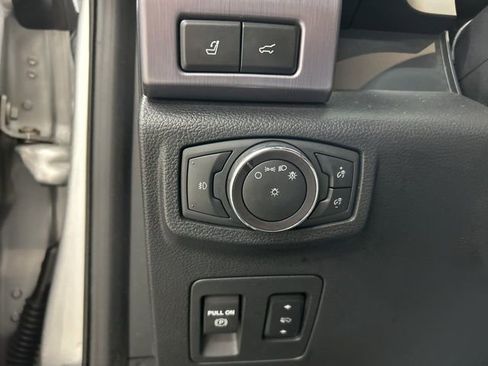 Used 2019 Ford Expedition Max Platinum image 16