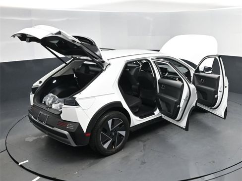 New 2026 Hyundai Ioniq 5 SEL image 18