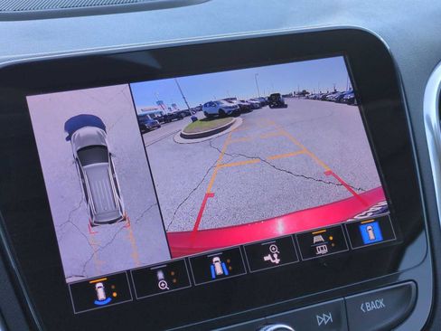 Used 2022 Chevrolet Equinox Premier image 15