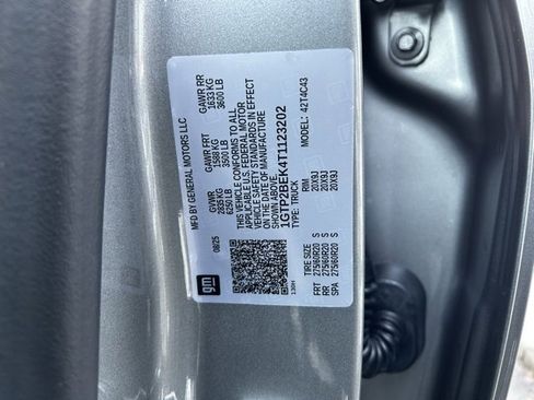 New 2026 GMC Canyon Elevation w/ Convenience Package image 9