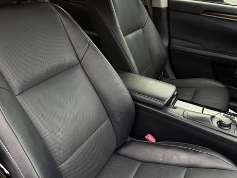 Used 2014 Lexus ES 350 w/ Premium Package FWD image 43