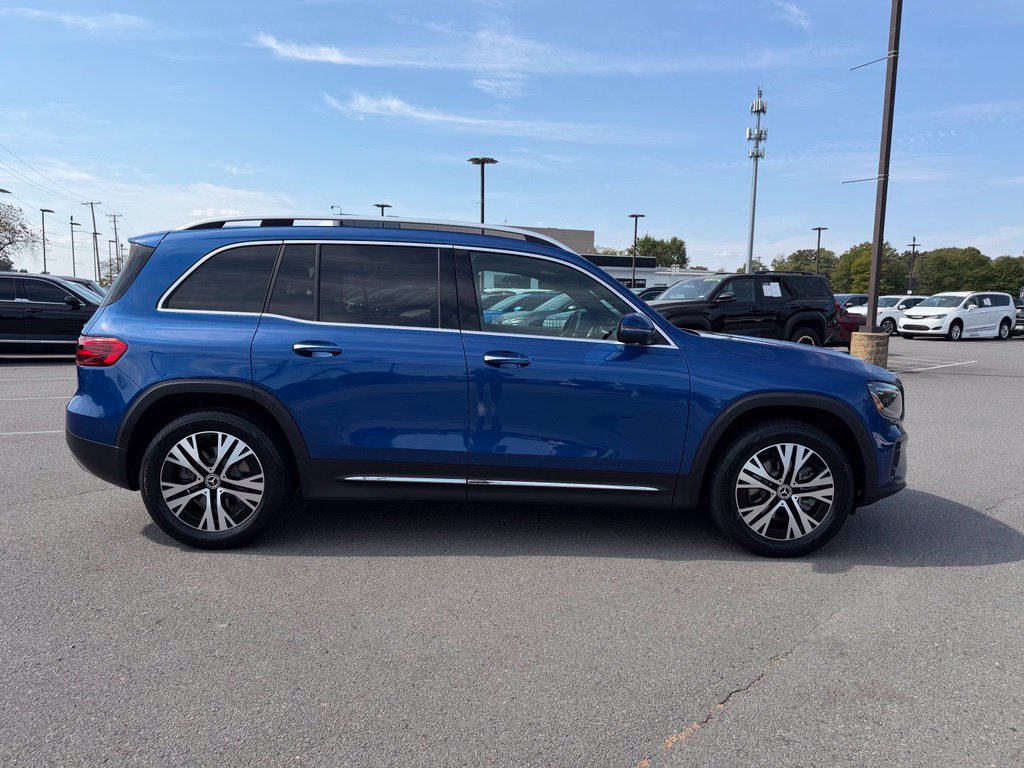 Used 2024 Mercedes-Benz GLB 250 4MATIC image 8